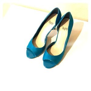 Gently Used - Women’s Size 8M Heels - open toe